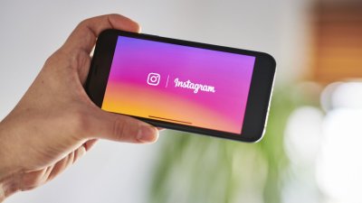 Meta въвежда чатботове с изкуствен интелект в Instagram