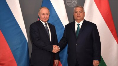 Виктор Орбан пристигна в Москва за среща с Владимир Путин (ВИДЕО)
