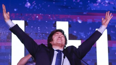 Аржентинският президент се стреми към Нобелова награда за икономика