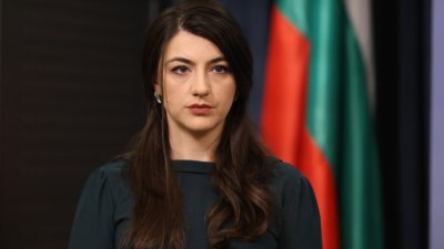Лена Бориславова се похвали: Хем всички оплюват ППДБ, хем всички искат да управляват, само ако ППДБ участват