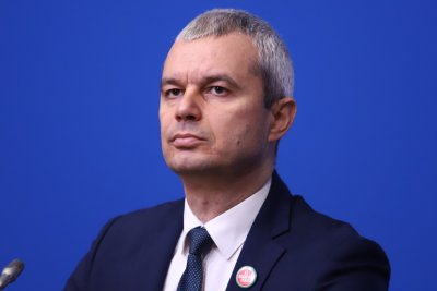 Костадин Костадинов: Президентът да свика Консултативен съвет по национална сигурност заради пожарите