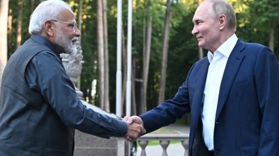 Моди: Русия е известна като студена страна, но отношенията между Москва и Ню Делхи винаги са топли