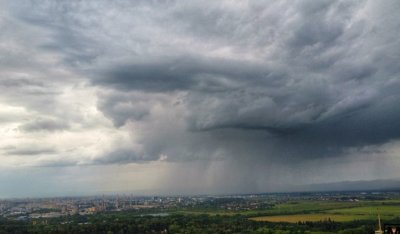"Meteo Bulgaria": Силни бури и градушка ще обхванат части от страната до часове
