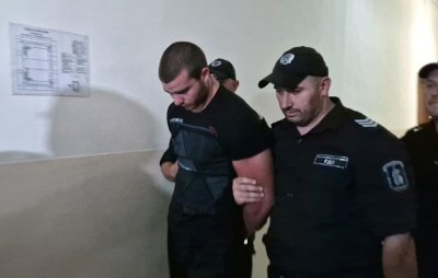 Прокуратурата иска постоянен арест за полицая, счупил челюстта на 19-годишния Владимир на плаж край Созопол