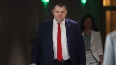 Делян Пеевски присъства на комисията за Нотариуса и настоя за изслушване на Христо Иванов и Лозан Панов