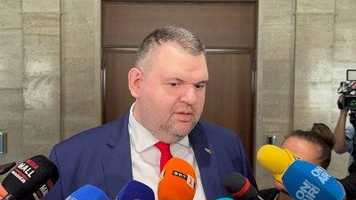 Пеевски обвинява ПП-ДБ в опит да блокират избора на нов главен прокурор и да запазят Сарафов