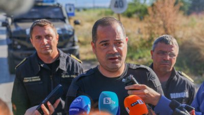 Калин Стоянов: Няма опасност за момента от взрив в складовете за фойерверки и пиротехника край Елин Пелин