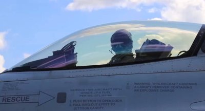 ЗАВЕСАТА ПАДНА: Медия разкри колко точно самолета F -16 е получила Украйна (СНИМКИ+ВИДЕО)