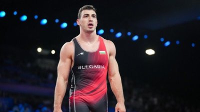Новиков се класира за финал в Париж