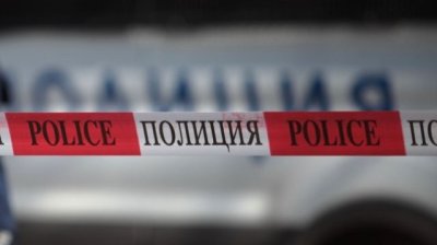 Мъж е намушкан смъртоносно в квартал "Сухата река"