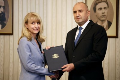 Президентът връчи мандат на Горица Кожарева за съставяне на служебно правителство