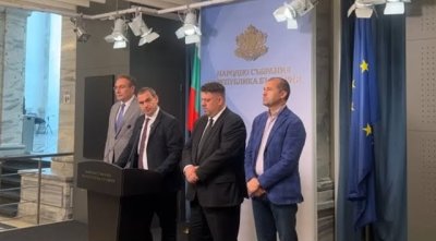 БСП призова президента да издаде указ за промените в законопроекта за забраната на гей агитация в училищата (ВИДЕО)