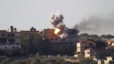 Израел обсипа с въздушни удари Ливан (СНИМКИ+ВИДЕО)