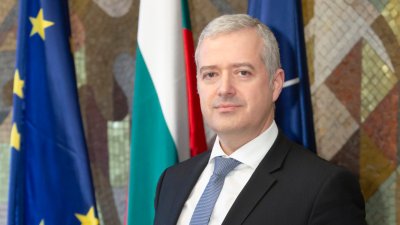Иван Кондов вероятно ще стане новият служебен министър на външните работи