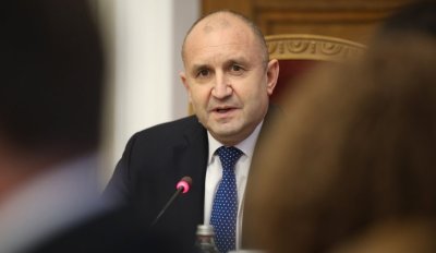 Президентът Радев продължава разговорите за нов служебен премиер