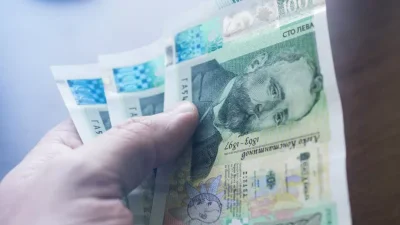 БНБ сигнализира за бум на фалшивите банкноти от по 100 лв
