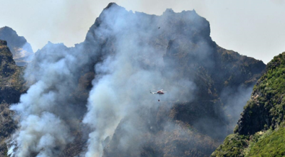 Европейският съюз изпрати два самолета &bdquo;Canadair&ldquo;, за да подкрепи усилията за гасене на мащабния горски пожар в Мадейра