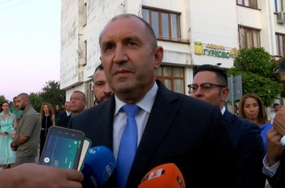 Президентът Радев: Компроматната война вкарва България в задънена улица