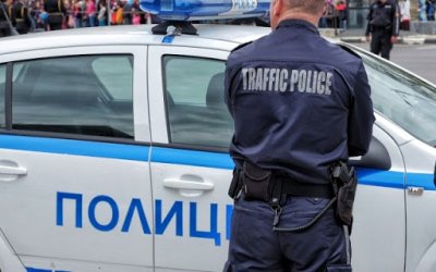 Стрелят по младеж без шофьорска книжка, за да го спрат