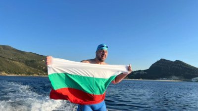 Плувецът Петър Стойчев счупи продения рекорд