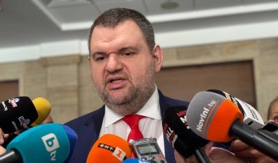 Пеевски: Шефката на ЦИК избяга в Азербайджан и е свързана с &ldquo;Мистър Кеш&rdquo; (ВИДЕО)