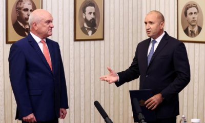 Румен Радев връчи мандата за съставяне на служебен кабинет на Димитър Главчев. Изборите ще бъдат на 27 октомври