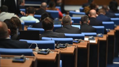 НС прие на първо четене промени в Закона за туризма