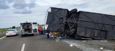 ТИР и кола катастрофираха тежко в Плевенско, има жертви
