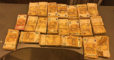 На граничния пункт &bdquo;Калотина&ldquo; бяха конфискувани недекларирани близо 350 000 евро