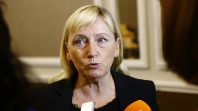 Елена Йончева се срещна с отвлечените български моряци от кораба Galaxy Leader (СНИМКА)