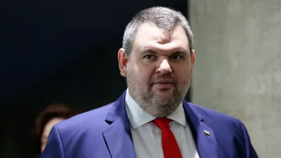 Пеевски: Приятно изненадан съм от Радев. Разбра каква грешка е допуснал, че не искаше изтребителите F-16