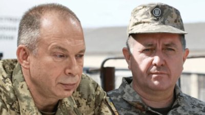 Сирски се укрива във вилата си в Харковска област, а шефът на Генщаба е заловен с подкуп