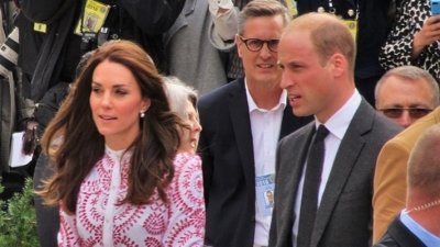 Първа публична поява на Кейт Мидълтън след химиотерапията