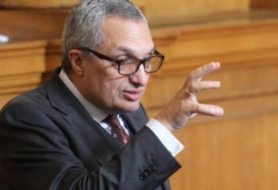 Вижте откъс от новата книга на Иван Костов. Захари Карабашлиев ще бъде водещ на премиерата на най-скандалния български премиер!