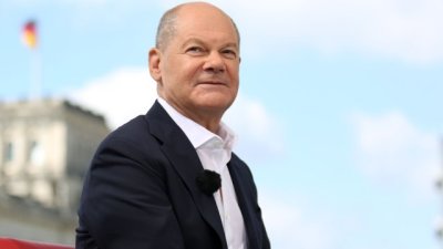  Олаф Шолц призовава Иран и "Хизбула" да прекратят атаките срещу Израел