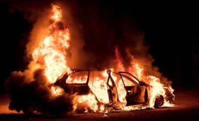 Автомобил се запали на автогарата в София