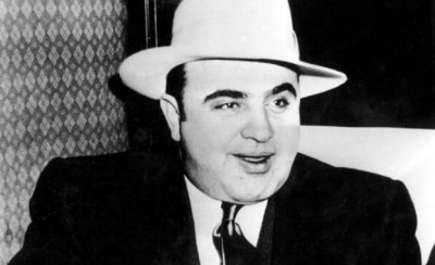 На 17 октомври 1931 г. Ал Капоне е осъден за укриване на данъци и получава 11 години затвор