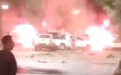 Трима души загинаха при атентат срещу китайски конвой в Пакистан (ВИДЕО)
