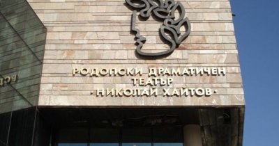 Министърът на културата разкри как се източват милиони от театрите