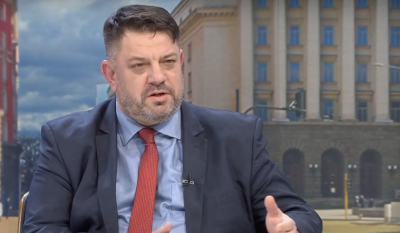 Зафиров: Трябва да се измъкнем от дълго налагания дясно либерален модел