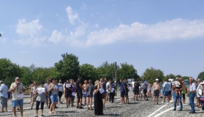 С пътна блокада жители на плевенско село изразиха протест срещу безводието
