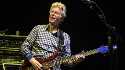 Почина басистът на рок групата "The Grateful Dead" Фил Леш