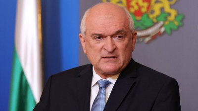 Главчев свиква среща за справяне с кризата с водата в Шумен и Търговище