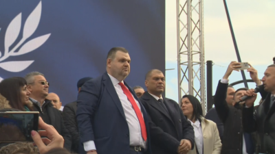 Пеевски към симпатизантите си: Никога повече няма да бъдем втора класа, ще защитим правата си! Обичам ви!