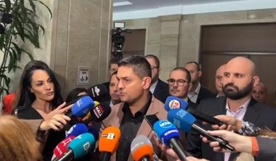 Радостин Василев: Готви се нова сглобка!
