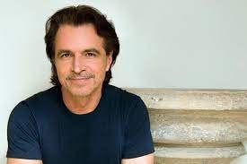 Музикантът Yanni навърши 70