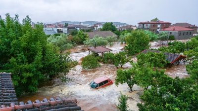 Ситуацията на полуостров Халкикдики става все по-драматична (ВИДЕО)