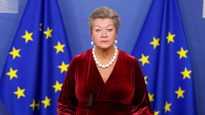 Комисарят по вътрешните работи в ЕК: След Нова година България и Румъния стават част от Шенген