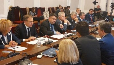 &bdquo;БСП-Обединена левица&ldquo; търси изход от парламентарната криза със среща с пет формации