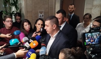 БСП внася отново Закона за насърчаване на доброволчеството, засягащ 100 000 българи